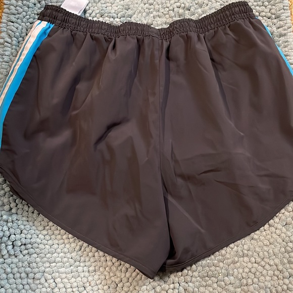 ADIDAS ATHLETIC SHORT SIZE MEDIUM WOMEN - Picture 5 of 6